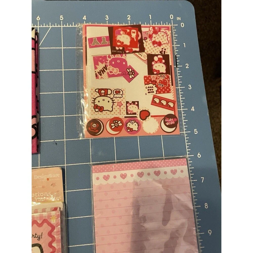 Hello Kitty Lot Hair Bow Invitations Fat Quarter, Figurine Stickers Pad of Paper